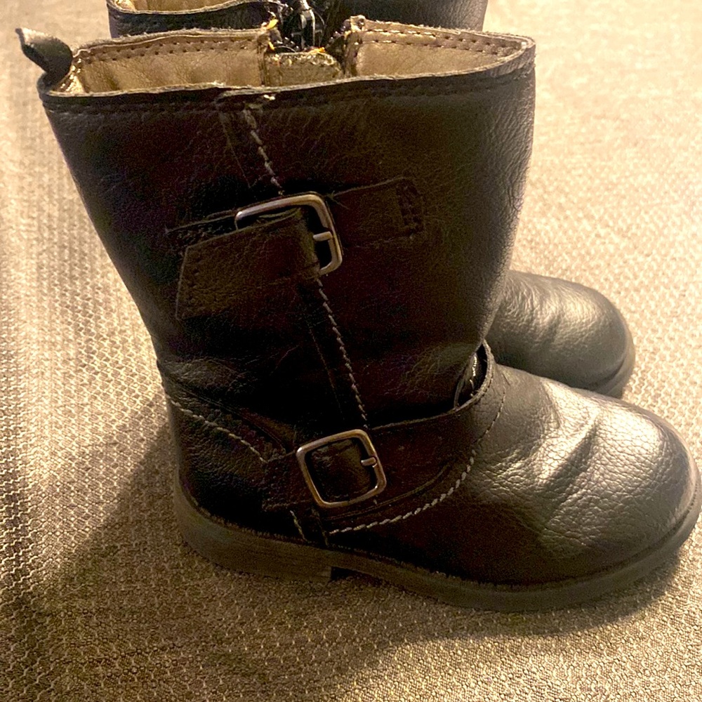 Carter’s size 9c girls black boots